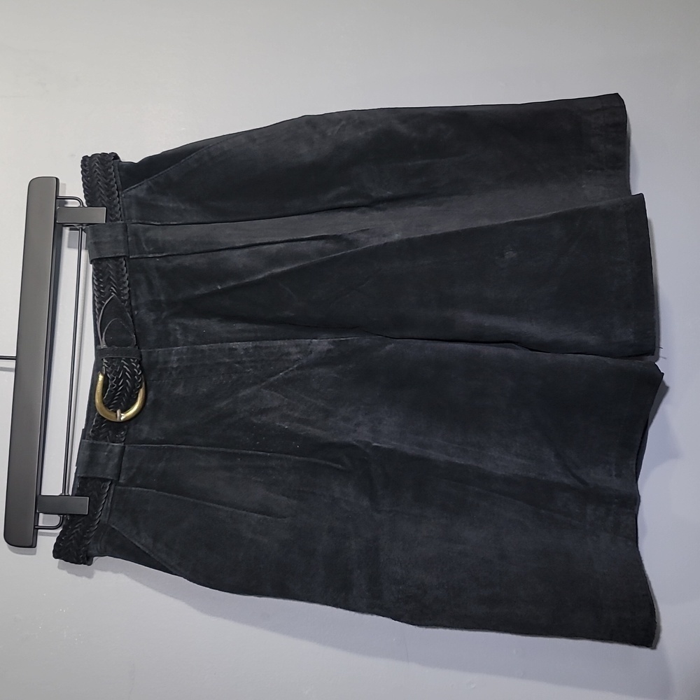 VINTAGE 80's 90's Forenza High Waist Leather Soild Brass Woven Belt Black Shorts